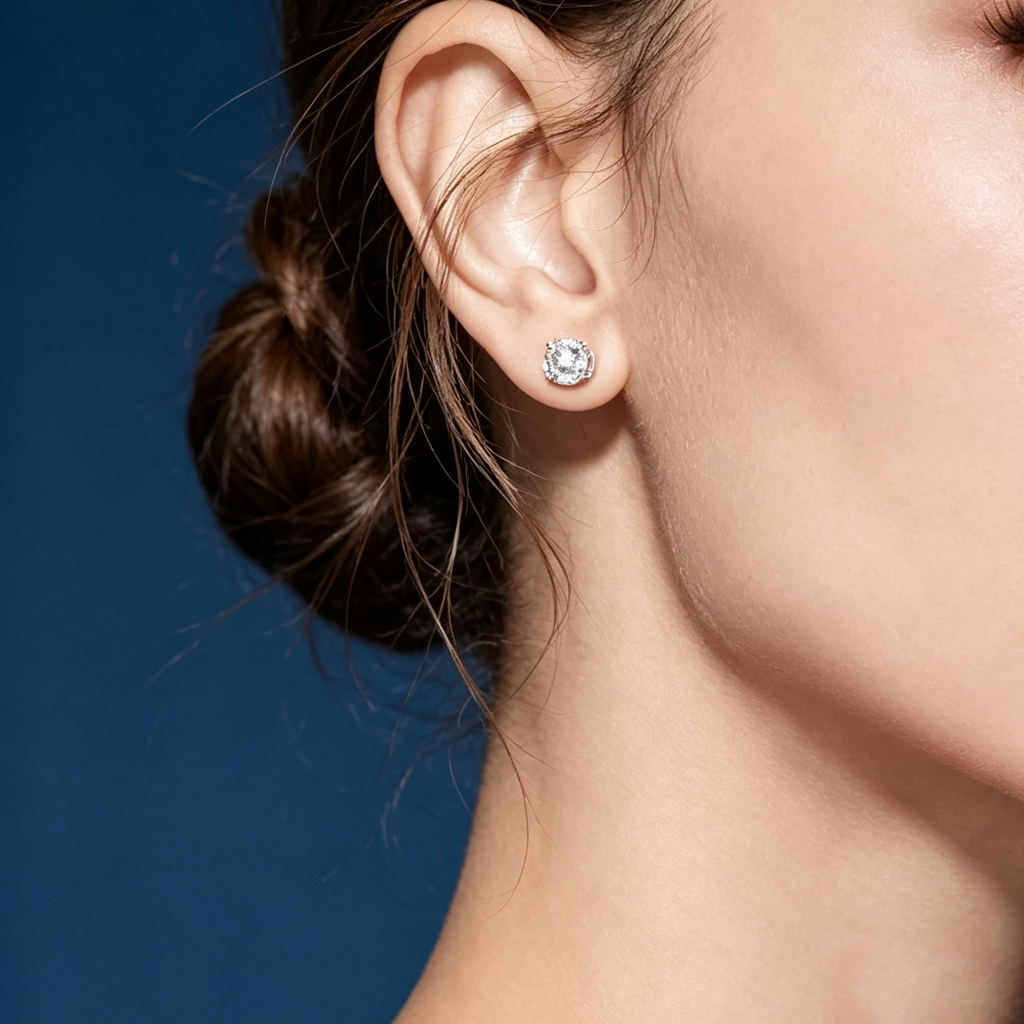 LUCERARO Earrings | 4-prong Stud Earrings - JE01750