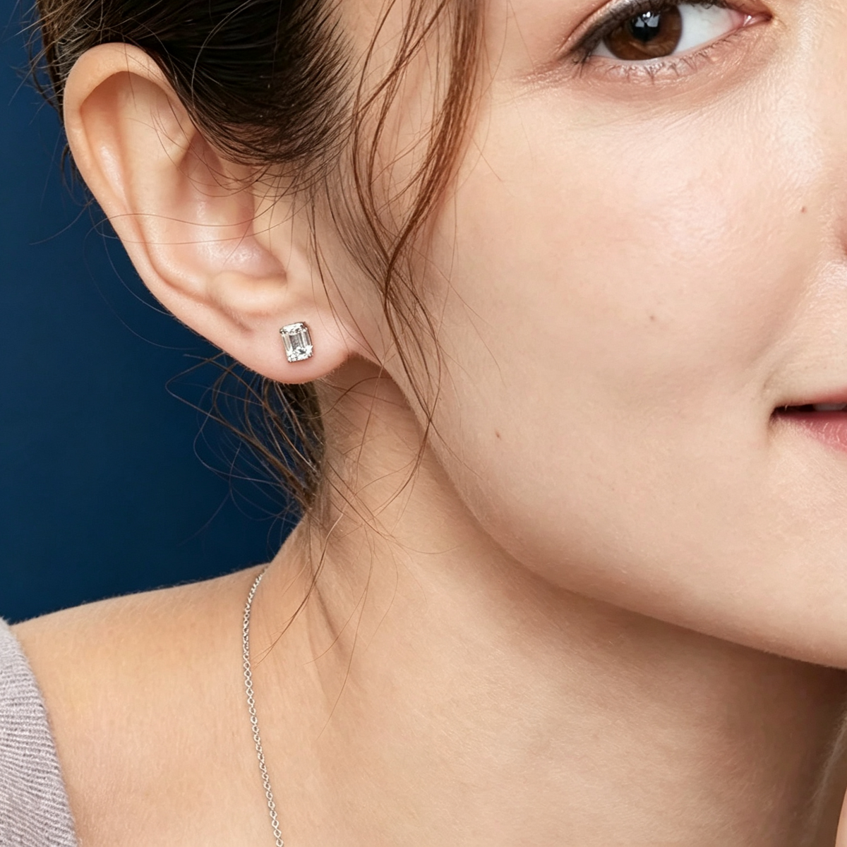 LUCERARO Earrings | Emerald Stud Earrings - JE01925